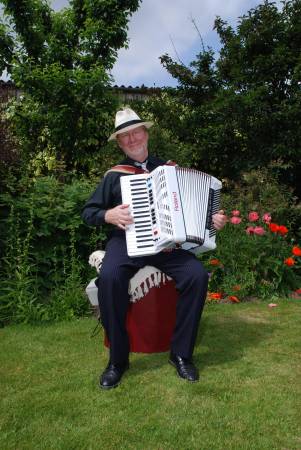 Hugh Barwell with accordion